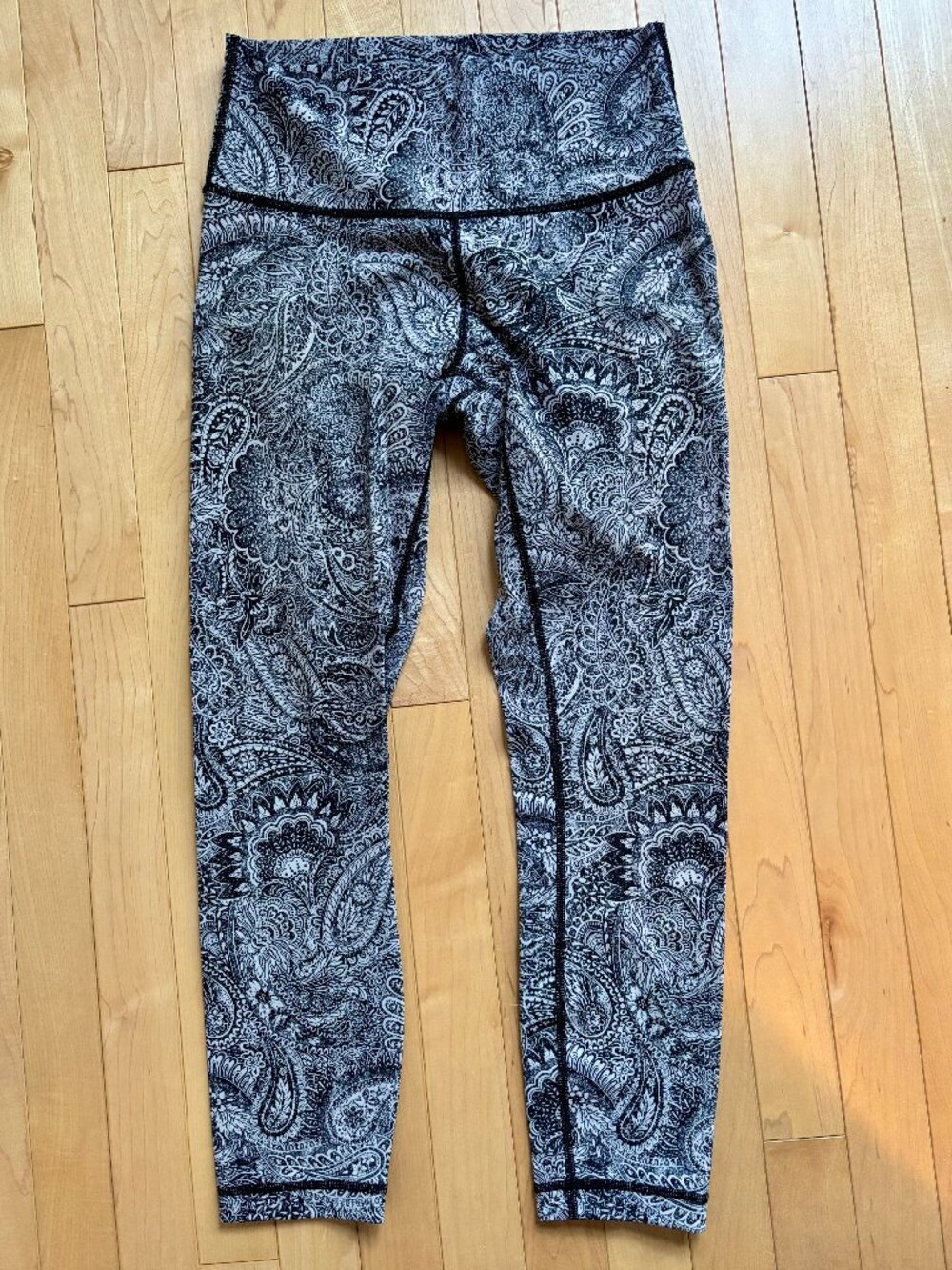 Lululemon High Times Antique Paisley Legging Size 8